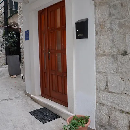 Daire Apartments Dida